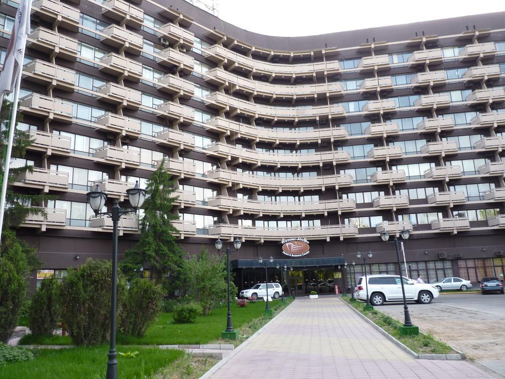 Premier Alatau Hotel Almaty Exterior photo